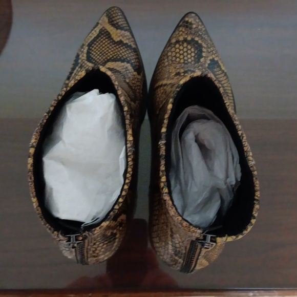 🔹️Dolce Vita - Issa Ankle Boots - Picture 9 of 12